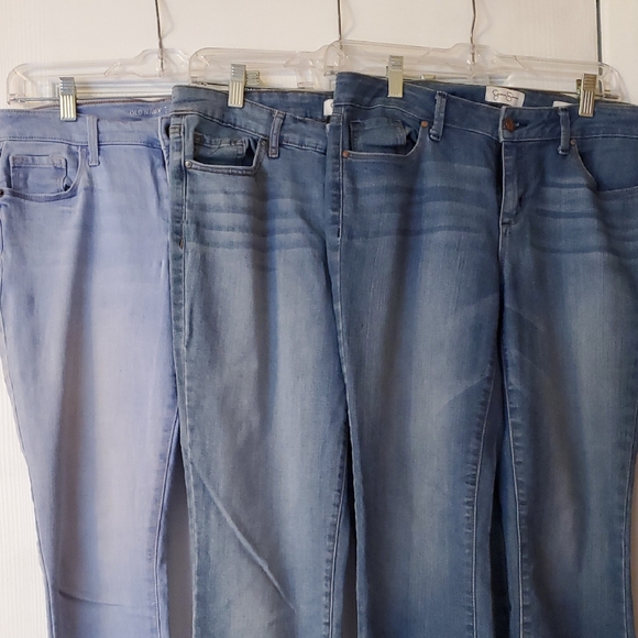 Jessica Simpson & Old Navy Denim - 3 Prs Women’s Stretch Jeans - Light to Medium Wash Sz 8
